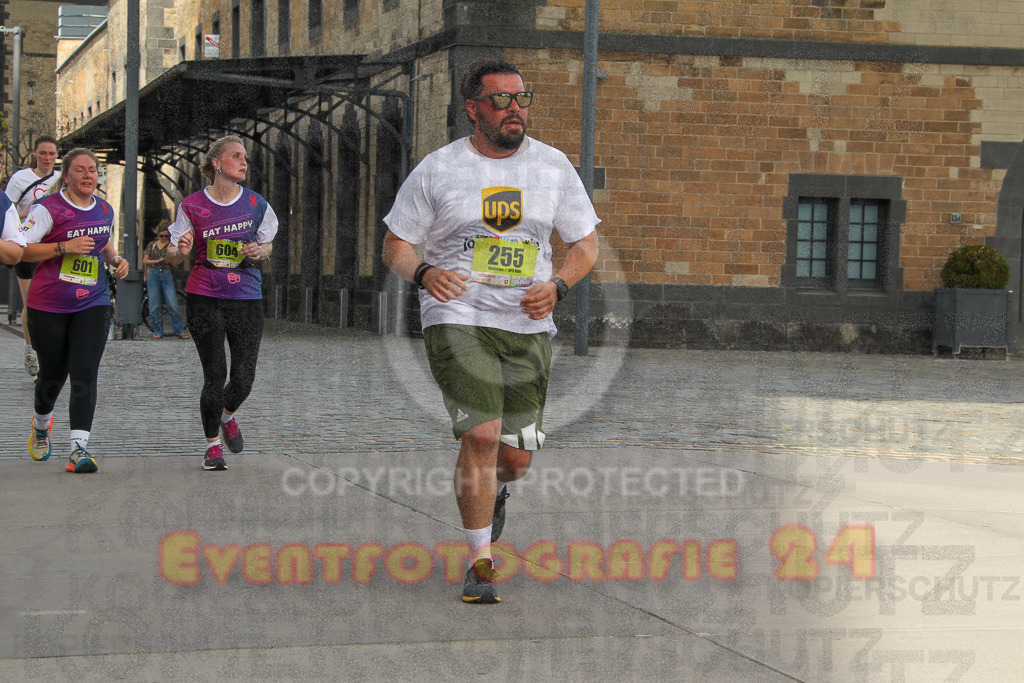 250920_1333_EV4_6054 | Sportfotografie im Rhein-Sieg Kreis, Köln, Bonn, NRW, Rheinland Pfalz, Hessen, etc. Unser Tätigkeitsfeld umfasst den Laufsport vom Volkslauf über den Marathon, Duathlon, Triathon bis zum Ultralauf wie Kölnpfad Ultra oder Schindertrail.