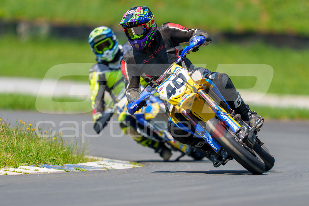 G-Cup + Supermoto Staatsmeisterschaft + Hungarian Supermoto Championship | GRIPcapture steht für authentische Sportfotografie in Österreich – für Momente, die mehr sind als Geschwindigkeit oder Ergebnis. Es geht um Emotion, Spannung, Fokus und den Augenblick, der oft nur einen Wimpernschlag dauert.Ob Motorsport, Teamsport oder 