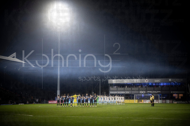 3. Liga: FC Viktoria Köln - TSV 1860 München, 06.03.2026 | Gedenkminute für den früheren Torwarttrainer Georg Koch ; Köln, 06.03.2026 - 28. Spieltag der 3. Fußball-Liga: FC Viktoria Köln - TSV 1860 München im Sportpark Höhenberg in Köln.Die DFL-Bestimmungen verbieten die Verwendung von Fotografien als Bildsequenzen und / oder Quasi-Videos.