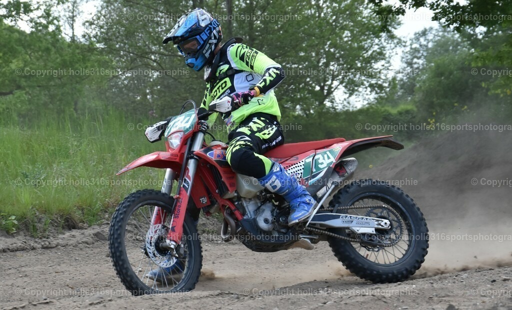 DSC_0008 (2) | Sportfotografie , Motorsport, Motoross, Reitsport, Mointainbike, Enduro,
Landschaft , Outdoor, Eventfotografie, Landschaft, Bilder online bestellen - Realisiert mit Pictrs.com