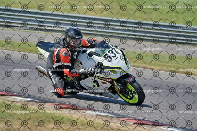 25bt04-0465 | markuskiefer.com - Realisiert mit Pictrs.com