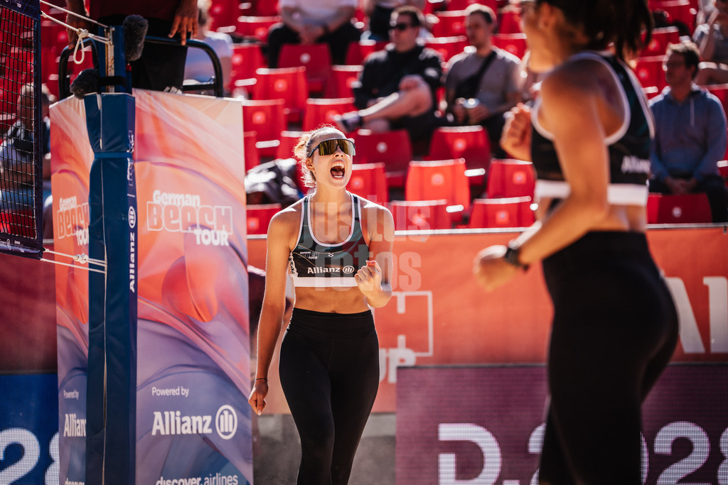 Beachvolleyball | Frauen | Allianz German Beach Tour 2025 | Tourstop Düsseldorf | 15.05.2025 | Elea Beutel jubelt