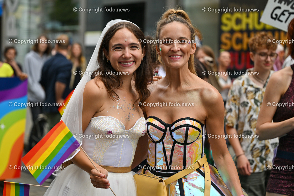 Linzpride 2023_ 24.06.2023-49 | 24.06.2023, Linz, AUT, Linzpride 2023, im Bild Teilnehmer an der Linzpride 2023