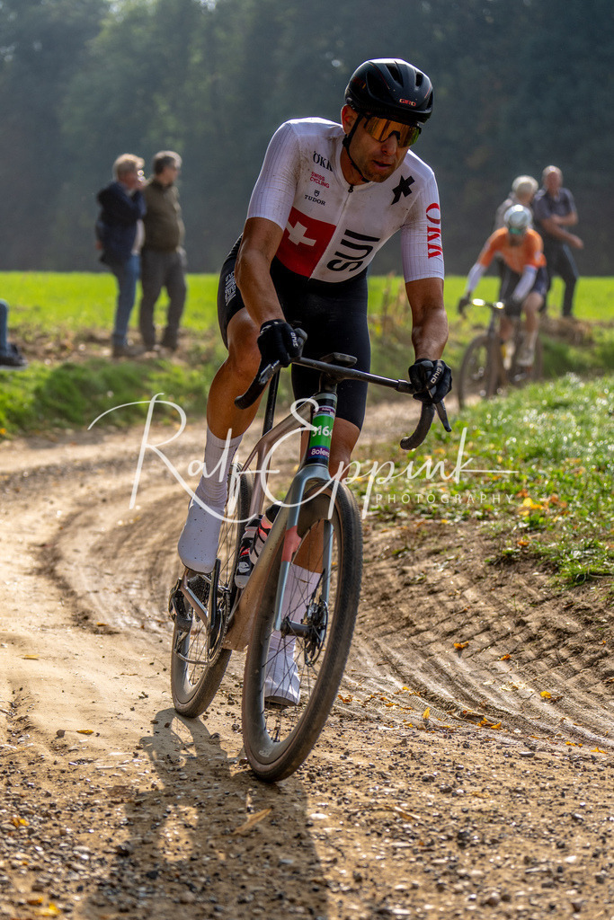 Ralf Eppink Photography 20251012_DSC04977 | Sportfotografie, Eventfotografie, Porträtfotografie, Radsport Fotograf, Triathlon Fotograf, Düsseldorf Fotograf, Köln Fotograf, Actionfotografie, Teamfotografie, Peoplefotografie, Business Portraits, Veranstaltungsfotografie, Reportagefotografie - Realisiert mit Pictrs.com