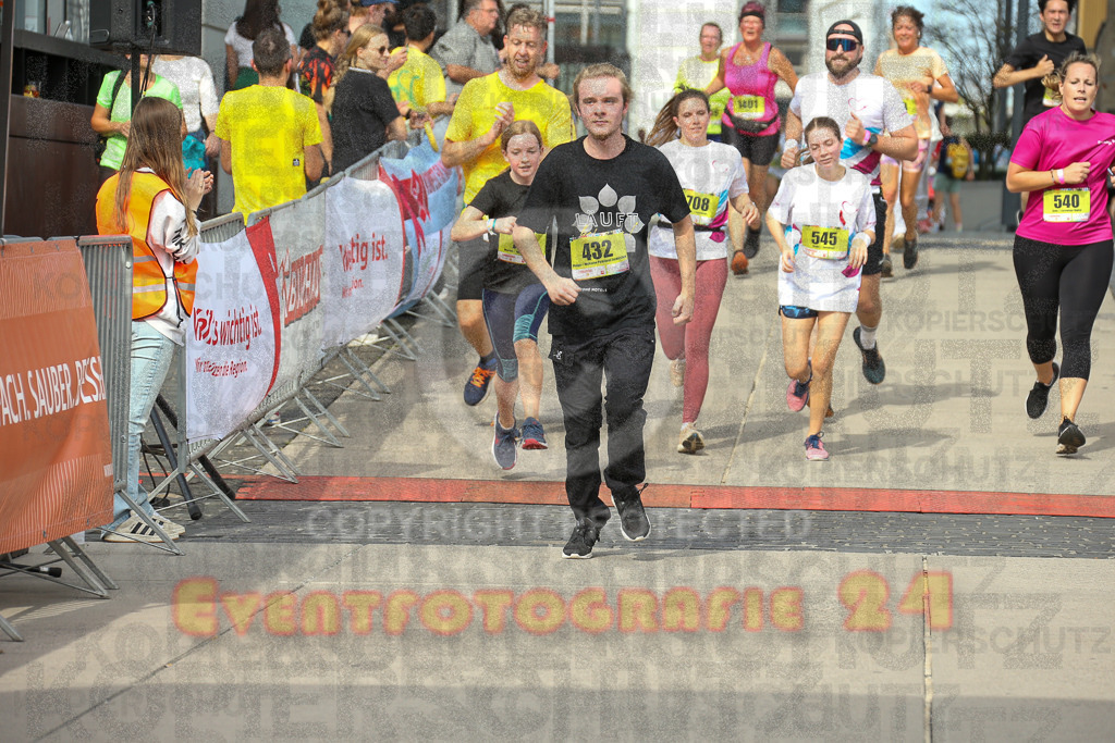 250920_1334_EX1_5562 | Sportfotografie im Rhein-Sieg Kreis, Köln, Bonn, NRW, Rheinland Pfalz, Hessen, etc. Unser Tätigkeitsfeld umfasst den Laufsport vom Volkslauf über den Marathon, Duathlon, Triathon bis zum Ultralauf wie Kölnpfad Ultra oder Schindertrail.
