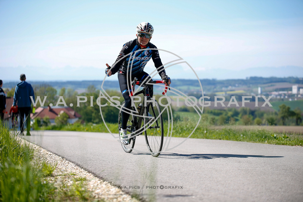 ..... | WELS, AUSTRIA, 27.April 24, 63 RAIFFEISEN KIRSCHBLÜTENRENNEN, Image shows: Photo: WAPICS / Andreas Willdoner