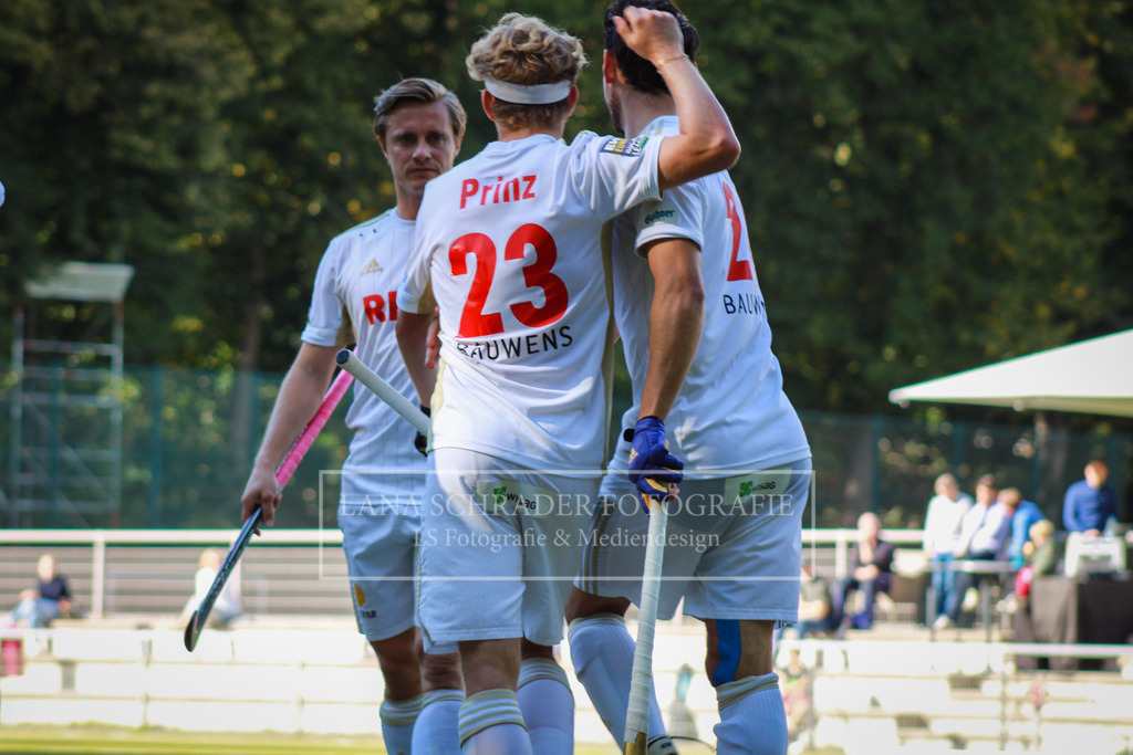 Rot - Weiß Köln - Münchner SC 25.09.22-64 | lanaschraderfotografie - Realisiert mit Pictrs.com