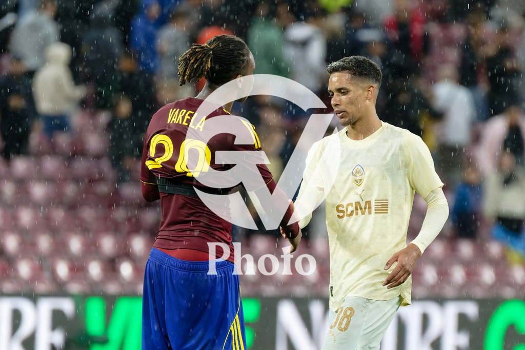 UEFA Conference League Play-offs 2nd leg - Servette FC v FC Shakhtar Donetsk | Pedrinho (38 FC Shakhtar Donetsk) shakes hand to Keyan Varela (29 Servette FC)  during the UEFA Conference League Play-offs 2nd leg match between Servette FC and FC Shakhtar Donetsk at Stade de Geneve in Geneva, Switzerland