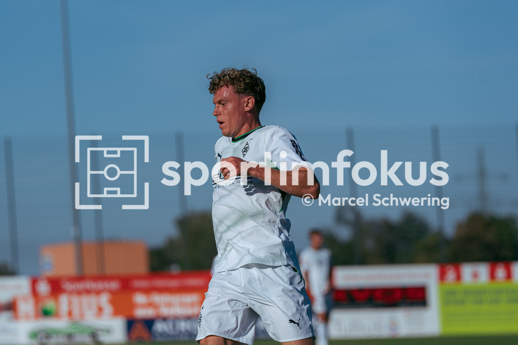 SSVg Velbert 02 – Borussia Mönchengladbach | Robin Hack (Borussia Mönchengladbach). Testspiel zwischen der SSVg Velbert 02 und Borussia Mönchengladbach in Velbert, 12.08.2026. Endstand: 0:8. sportimfokus / Marcel Schwering - Realisiert mit Pictrs.com