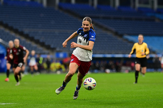 Fußball I Frauen I Saison 2025-2026 I Bundesliga I 10. Spieltag I Hamburger SV - 1. FC Nürnberg I 44651 | Leni Marie Eggert (29, Hamburger SV) - Realisiert mit Pictrs.com
