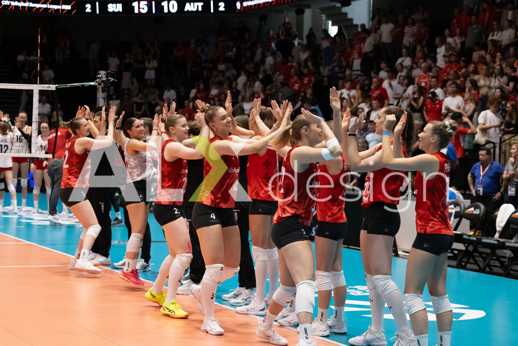 Austria v Switzerland - CEV European League Women | KRIENS, SWITZERLAND - JUNE 14: Team of Switzerland during the CEV European League match between Austria and Switzerland at Pilatus Arena on June 14, 2026 in Kriens, Switzerland. - Realisiert mit Pictrs.com