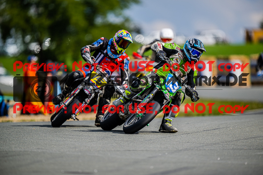 MaZZes_FotoMatrix_220904_9574 | UE40