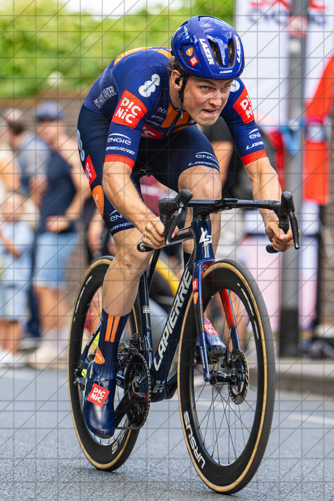 DeutschlandTour 2025 | Prolog  | VAN DER WERFF Thom (Team Picnic PostNL) //  20.08.25: DeutschlandTour 2025 | Prolog  / Essen / Deutschland  //   CREDIT:www.bullenfotos.de, Martin König, Hörner Weg 40, D-49078 Osnabrück, +4917663732967 // Nutzung und Weitergabe nur zu den vereinbarten Zwecken. Presseanfragen an Ersteller. Alle Rechte beim Ersteller. Honorierung nach MFM. - Realisiert mit Pictrs.com