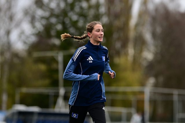 Fußball I Juniorinnen I Saison 2025-2026 I Regionalliga Nord I 7. Spieltag I Hamburger SV U17 - SpVg Aurich U17 I 01331 | Der Sportfotograf. - Realisiert mit Pictrs.com
