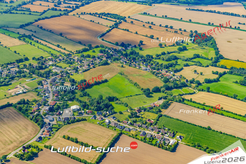 Stadt Kalübbe von Oben- Die Luftaufnahme wurde 2025 vom UL-Flugzeug heraus erstellt ( keine Drohnenaufnahme ) - Hochauflösende Luftaufnahme - für Wandbilder und großformatige Ausdrucke geeignet. Das besondere Geschenk!Hier alle&nbsp;Infos zur Lizenzierung der LuftaufnahmeWir fliegen auch dieses Jahr wieder in Ihre Region um Luftbilder zu erstellen.- Luftbild anfragen