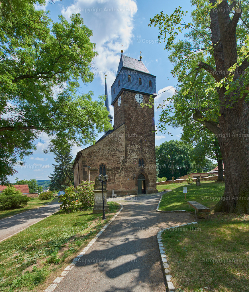 Die älteste Kirche des Vogtlands_ die Pfarrkirche St. Veit | Bedeutsame Landschaften Deutschlands - Realisiert mit Pictrs.com