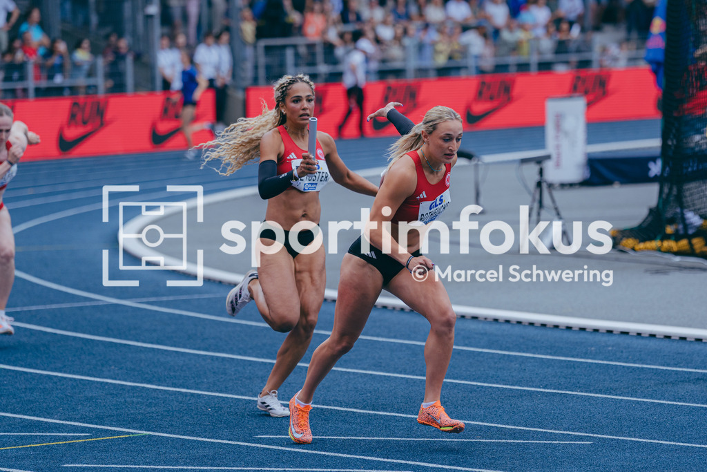 Deutsche Meisterschaften der Frauen und Männer 2026 | Samira Heygster, Eintracht Frankfurt e.V., Emely Rothfuchs, Eintracht Frankfurt e.V., 4x100-Meter-Staffel, Deutsche Meisterschaften der Frauen und Männer 2026, Lohrheidestadion Bochum-Wattenscheid, 26.07.2026. Foto: Marcel Schwering / sportimfokus - Realisiert mit Pictrs.com