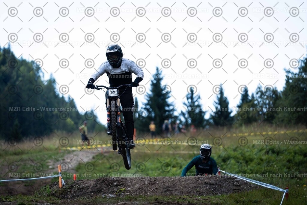 x-200 | mzredits - Realisiert mit Pictrs.com