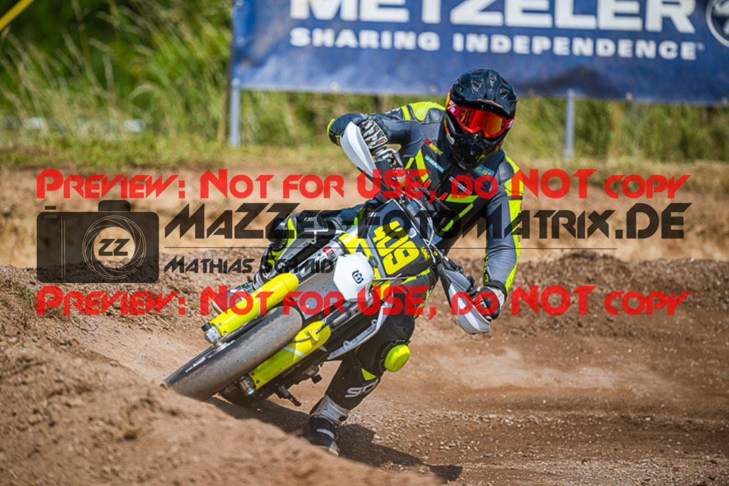 MaZZes_FotoMatrix_220619_1813 | S2