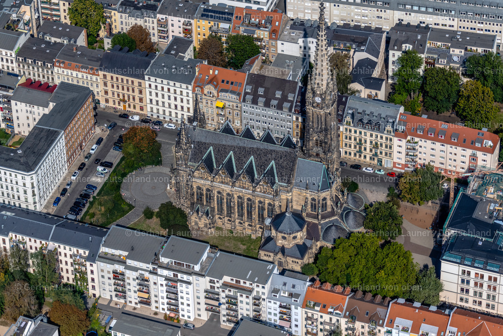 4039429 | LEIPZIG 14.09.2020 Kirchengebäude der " Peterskirche " an der Schletterstraße im Ortsteil Zentrum-Süd in Leipzig im Bundesland Sachsen. // Church building " Peterskirche " on Schletterstrasse in the district Zentrum-Sued in Leipzig in the state Saxony. Foto: Gerhard Launer