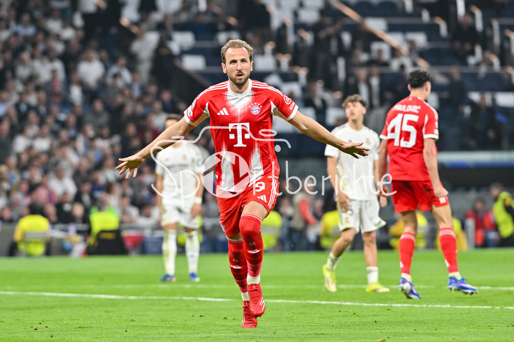 Real Madrid - FC Bayern München | MADRID, SPAIN - 07. APRIL: Bayern celebrates the goal to makes 0-2 by  Harry KANE (FC Bayern Munich 9) / Tor / Torschuetze / Freude / Happy during the UEFA Champions League match between Real Madrid vs. FC Bayern Munich on Quarterfinal first leg at Estadio Santiago Bernabeu