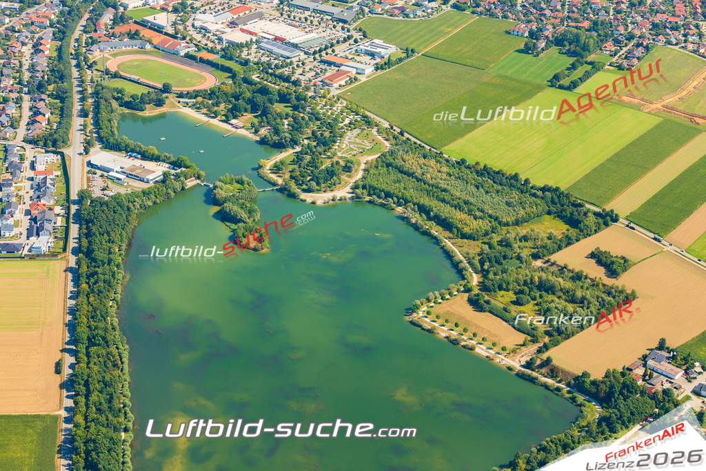 Luftaufnahme von  Pocking - Die Luftaufnahme wurde 2025 vom UL-Flugzeug heraus erstellt ( keine Drohne ) - Hochauflösende Luftaufnahme - für professionelle Ausdrucke geeignet. Die Geschenkidee !Mit Lizenz und Bildrechte bestellbar