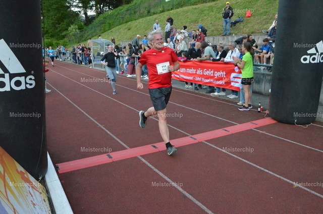 19-38-49_ | Meisterchip Fotoshop - Realisiert mit Pictrs.com