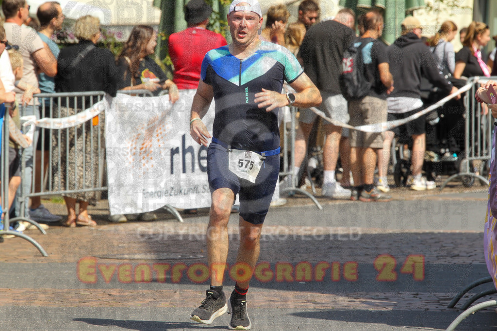250824_1438_EV4_2011 | Sportfotografie im Rhein-Sieg Kreis, Köln, Bonn, NRW, Rheinland Pfalz, Hessen, etc. Unser Tätigkeitsfeld umfasst den Laufsport vom Volkslauf über den Marathon, Duathlon, Triathon bis zum Ultralauf wie Kölnpfad Ultra oder Schindertrail.