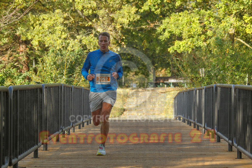 231015_1025_EV4_1503 | Sportfotografie im Rhein-Sieg Kreis, Köln, Bonn, NRW, Rheinland Pfalz, Hessen, etc. Unser Tätigkeitsfeld umfasst den Laufsport vom Volkslauf über den Marathon, Duathlon, Triathon bis zum Ultralauf wie Kölnpfad Ultra oder Schindertrail.