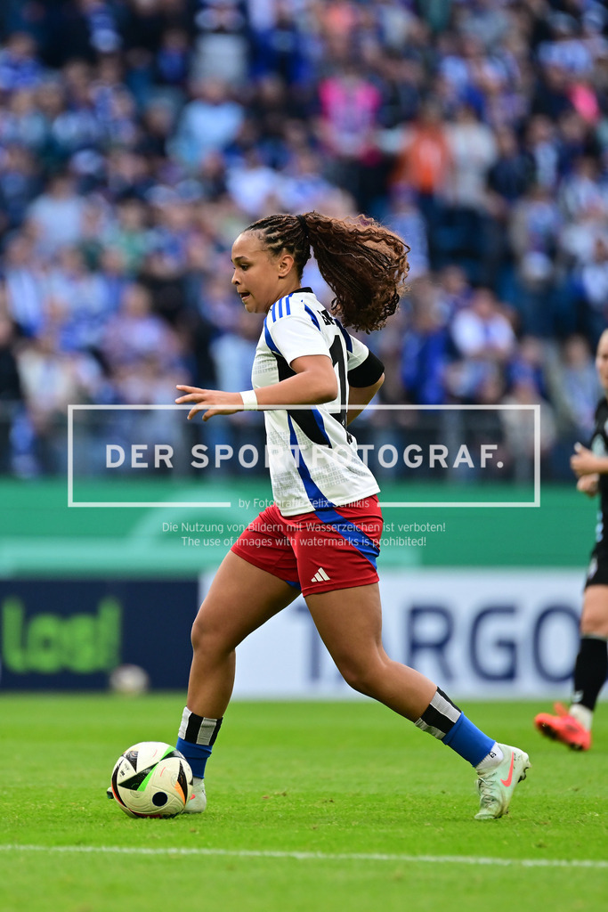 Fußball I Frauen I Saison 2024-2025 I DFB-Pokal I Halbfinale I Hamburger SV - SV Werder Bremen I 32695 | Der Sportfotograf. - Realisiert mit Pictrs.com