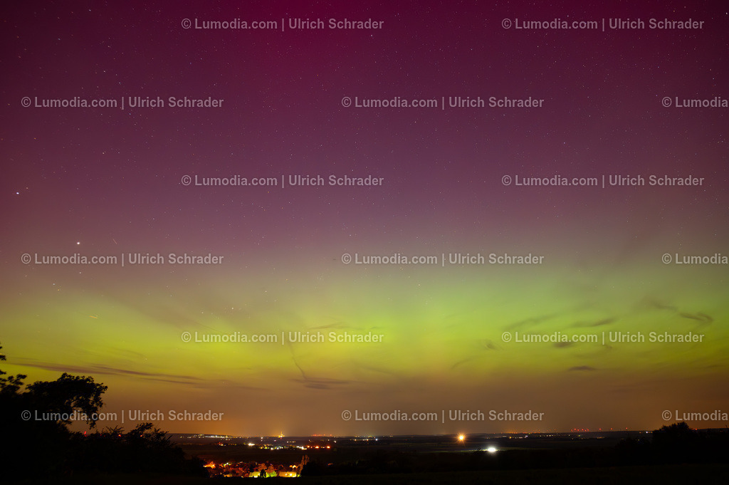 10049-13214 - Polarlicht am Huy | Stockfoto und Bilderpool mit Bildmaterial aus Deutschland, dem Harz, Halberstadt, Quedlinburg, Wernigerode und weltweit. Qualitativ hochwertige und professionelle Fotos anschauen und kaufen. - Realisiert mit Pictrs.com