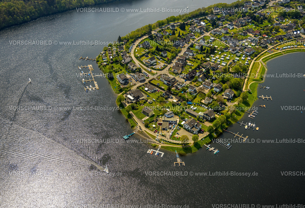 Simmerath240501925Rursee | Luftbild, Campingplatz Woffelsbach und Wohngebiet Ortsteil Woffelsbach, Fluss Rur und Rursee mit Segelbooten, Bootsanlegestellen, Nordeifel Nationalpark Eifel, Woffelsbach, Simmerath, Nordrhein-Westfalen, Deutschland