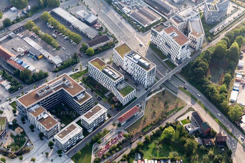 Luftbild: Bahnstadt, Speyerer Straße Heidelbergs jüngster Stadtteil auf dem Gelände des ehemaligen Güterbahnhofs im Süden der Stadt im Stadtgebiet im Ortsteil Bahnstadt in Heidelberg im Bundesland Baden-Württemberg in Deutschland. Foto: IMG_117113.jpg vom 25.08.2019 durch Werner Riehm/FLY-FOTO.de