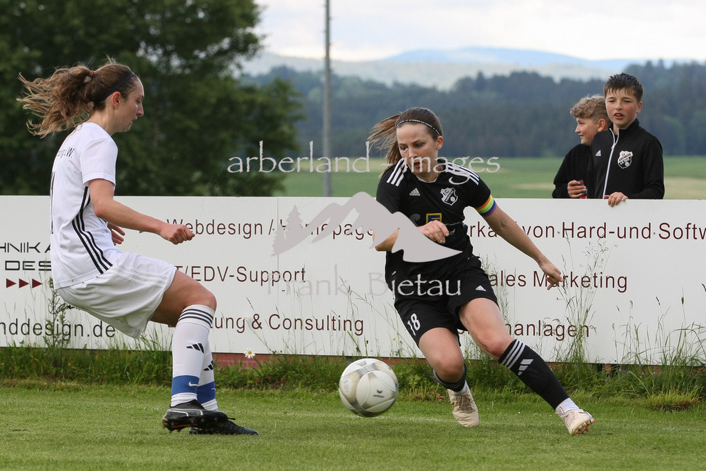 993T9815 | v.l. Lena Seidl, Franziska Höllrigl