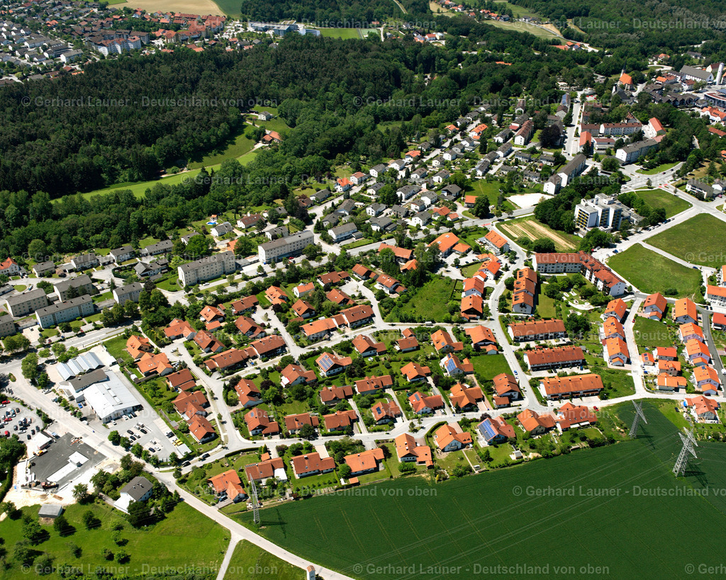 2600503 | THALHAUSEN 09.06.2006 Wohngebiet einer Einfamilienhaus- Siedlung  in Thalhausen im Bundesland Bayern, Deutschland // Single-family residential area of settlement  in Thalhausen in the state Bavaria, Germany Foto: Gerhard Launer