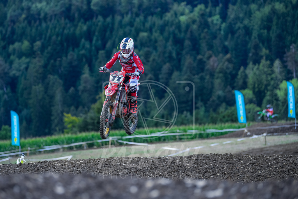 Lady (52) | Paeschuphoto Shop - Wer nicht sucht der auch nicht findet.Ob Motocrossbilder oder von einem besuchtem Spiel, Hauptsache Action. - Realisiert mit Pictrs.com