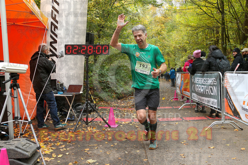 251026_1229_EX1_0528 | Sportfotografie im Rhein-Sieg Kreis, Köln, Bonn, NRW, Rheinland Pfalz, Hessen, etc. Unser Tätigkeitsfeld umfasst den Laufsport vom Volkslauf über den Marathon, Duathlon, Triathon bis zum Ultralauf wie Kölnpfad Ultra oder Schindertrail.