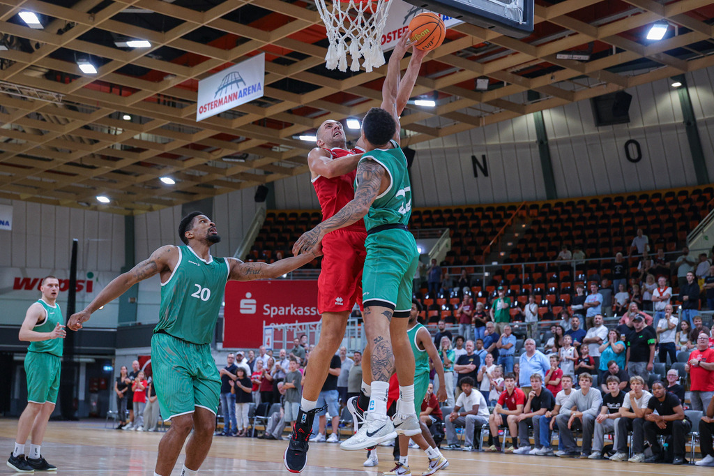 BAYER GIANTS vs VET-CONCEPT Gladiators Trier Test-26 | Fotos von Basketballspielen aus dem Raum NRW fotografiert von Gero Mueller-Laschet und Daniel Schaefer - Realisiert mit Pictrs.com