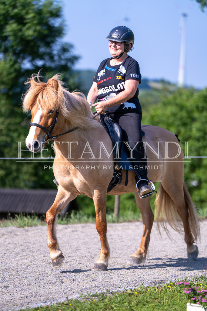 KAI07193 | Ihr sucht einen Fotografen für eure nächste OSI? Ich begleite auch euer Turnier für Islandpferde fotografisch.  - Realisiert mit Pictrs.com