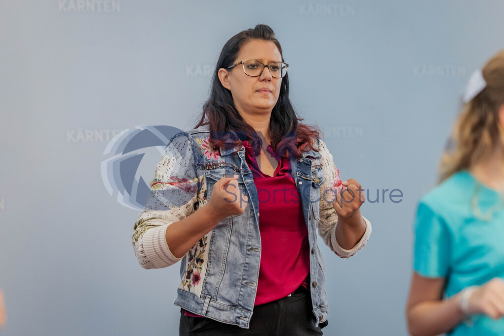 TM-20250605-0007 | Pressetermin mit Landesrätin Sara Schaar, Fachreferent für Jugend Joachim Zmölnig, der Dreikönigsaktion und Katholischen Jungschar.Spiegelsaal, Klagenfurt, Österreich.Copyright: TM Sportscapture/Matthias Trinkl
