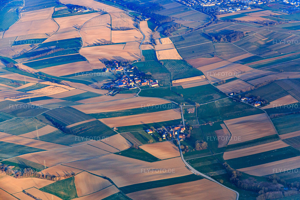 Luftbild: Ortsansicht von Osten im Ortsteil Deutschhof in Kapellen-Drusweiler im Bundesland Rheinland-Pfalz in Deutschland.Foto: IMG_076688.jpg vom 28.03.2015 durch Werner Riehm/FLY-FOTO.deAuflösung des Originals: 5472 x 3648 px