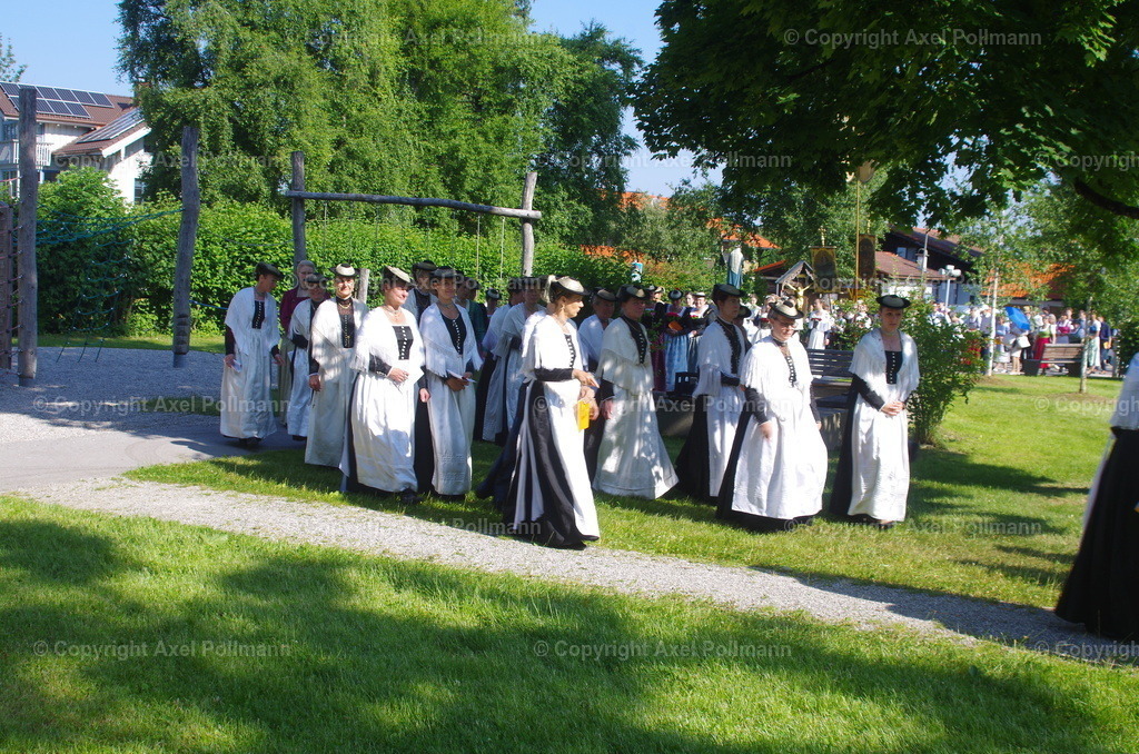 IMGP3058 | fotografiert von Axel PollmannLeonhardi Wallfahrt Benediktbeuern und Murnau, Fronleichnam, Fasching, Landschaft im Loisachtal und Benediktbeuern  - Realisiert mit Pictrs.com