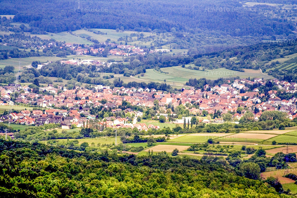 Luftbild: Ortsansicht von Südosten im Ortsteil Dietlingen in Keltern im Bundesland Baden-Württemberg in Deutschland. Foto: IMG_2529.jpg vom 05.06.2006 durch Werner Riehm/FLY-FOTO.de