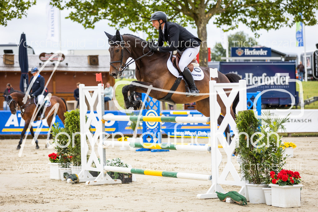 BHO-2PhSpr-M-5-2073 | MomenTaufnahmen Pferdesportfotos