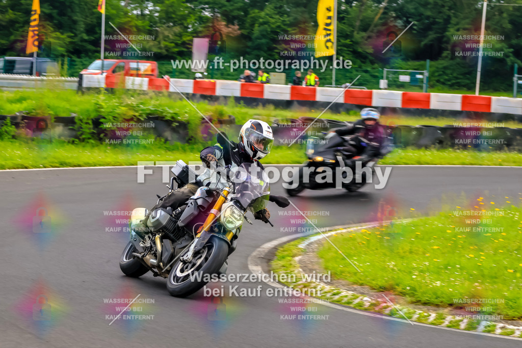 VBK-7043 | Hier findet Ihr Bilder von Touristenfahrten auf der Nürburgring Nordschleife oder von anderen Veranstaltungen die ich besucht habe. Viel Spass beim Durch Schauen 