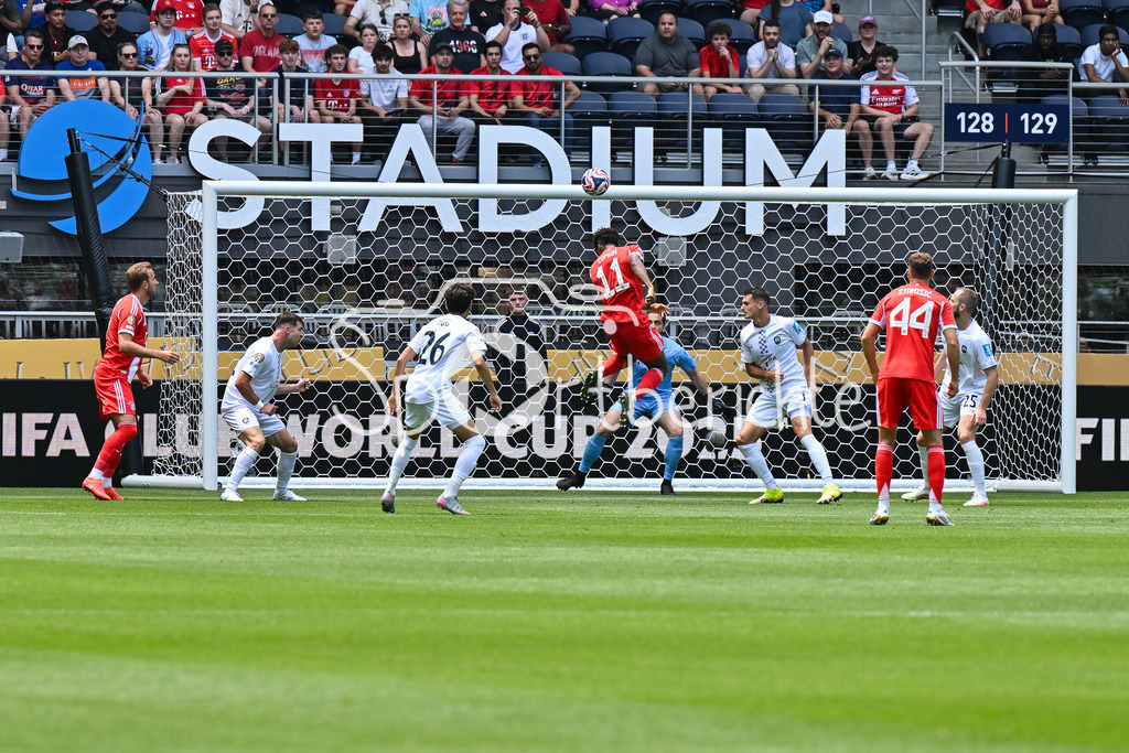 FC Bayern München - TQL Stadium | in dieser Szene koepft Kingsley COMAN (FC Bayern Muenchen 11) einen Ball auf das Tor / Torchance / FIFA Club World Cup: FC Bayern Muenchen - Auchkland City FC, TQL Stadium am 15.06.2025 / BLD / ZDF / NOT FOR SALE IN USA