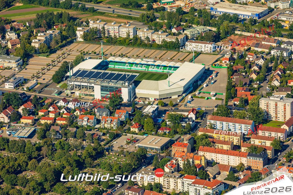 Ronhof Stadion Fürth Bild- Das Luftbild wurde 2025 vom UL-Flugzeug heraus erstellt ( keine Drohnen Bilder! ) - Hochauflösende Luftaufnahme -Nicht vergleichbar mit Google Maps oder Satelittenbilder- Die Geschenkidee !Mit Lizenz und Bildrechte bestellbar