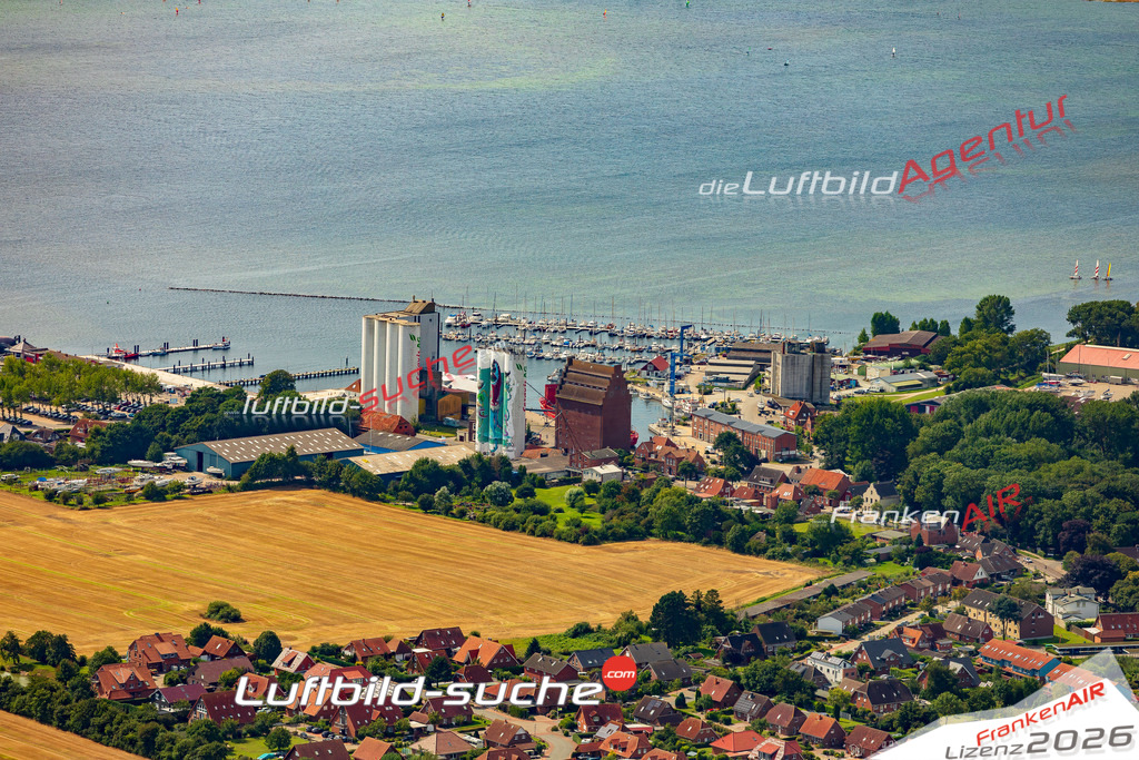 Luftaufnahme Burgstaaken Fehmarn - Die Luftaufnahme wurde 2025 vom UL-Flugzeug heraus erstellt ( ohne Drohne ) - Hochauflösende Luftaufnahme - für professionelle Ausdrucke geeignet. Die Geschenkidee !Mit Lizenz und Bildrechte bestellbar