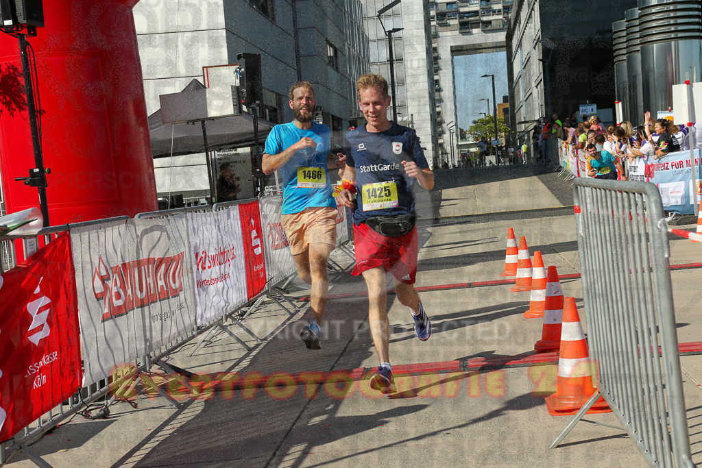 240921_1513_EX1_4658 | Sportfotografie im Rhein-Sieg Kreis, Köln, Bonn, NRW, Rheinland Pfalz, Hessen, etc. Unser Tätigkeitsfeld umfasst den Laufsport vom Volkslauf über den Marathon, Duathlon, Triathon bis zum Ultralauf wie Kölnpfad Ultra oder Schindertrail.
