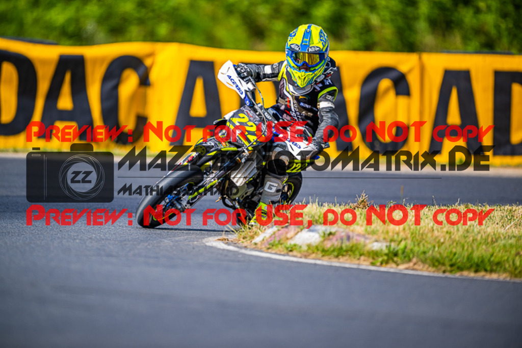 MaZZes_FotoMatrix_220528_3786 | Fotograf Mathias Schmid
Sportfotograf,
Eventfotograf,
Hochzeitsfotograf,
Portraitfotograf